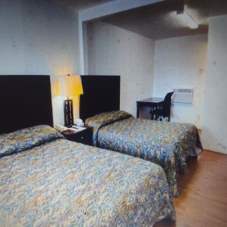 Budget Inn & Suites -Super-Ice Cold Spotless Rooms- Door-To-Door Lit Parking & Lowest Price Plus Hbo Max,Spanish Tv, Internet Free!! Freer Εξωτερικό φωτογραφία